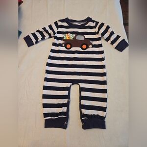 Fall black and white romper. Size 12-18  months.